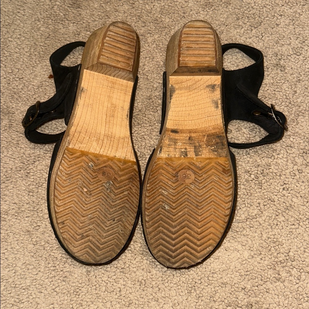 Moheda Clogs - Picture 7 of 7